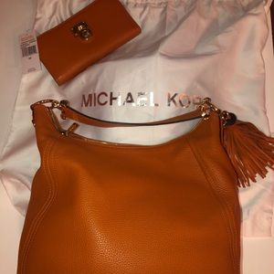 Micheal Kors HoBo bag